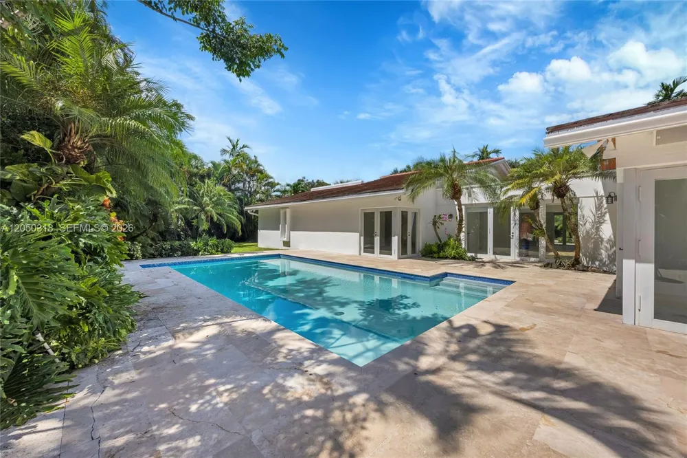 8303 Old Cutler Rd Coral Gables, FL 33143