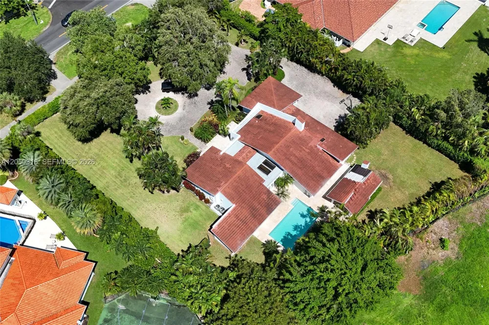 8303 Old Cutler Rd Coral Gables, FL 33143