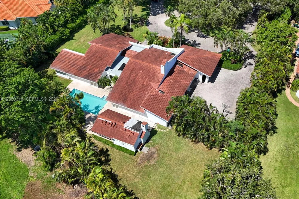 8303 Old Cutler Rd Coral Gables, FL 33143