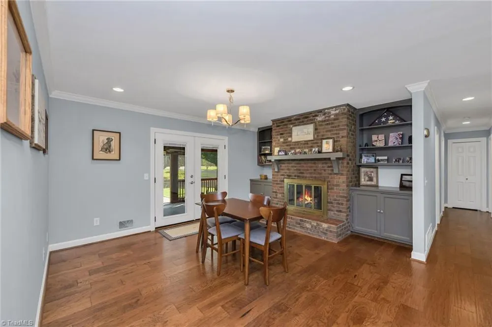 208 Raven Green Street Wilkesboro, NC 28697