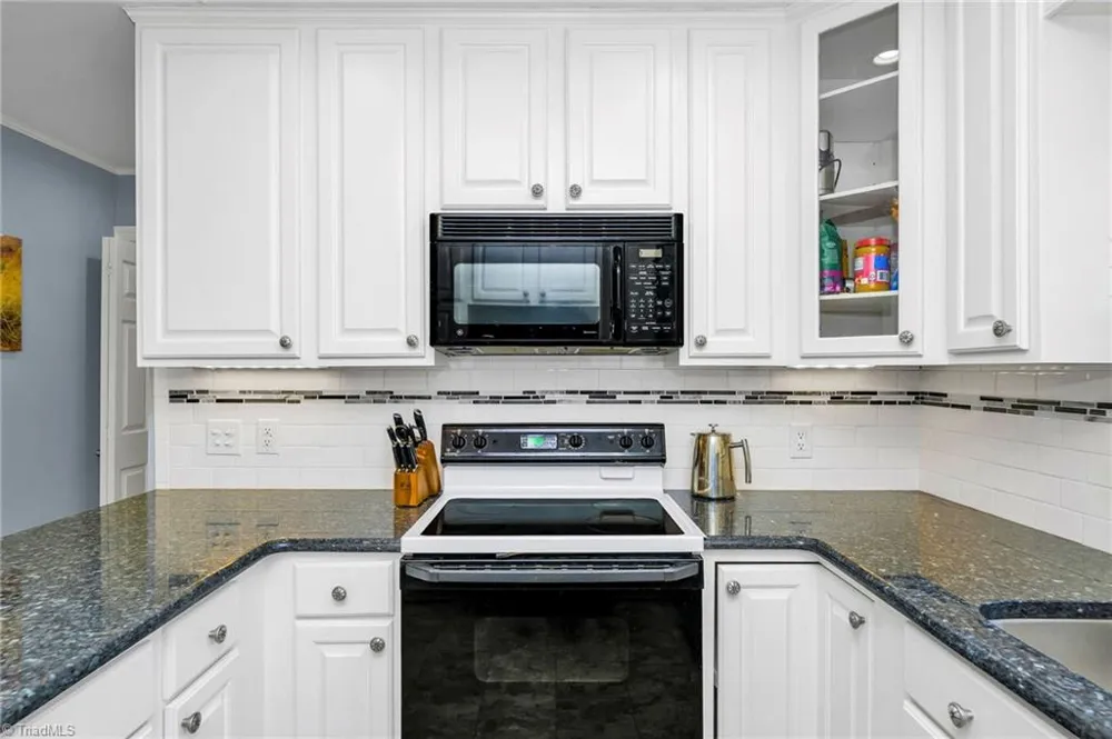 208 Raven Green Street Wilkesboro, NC 28697
