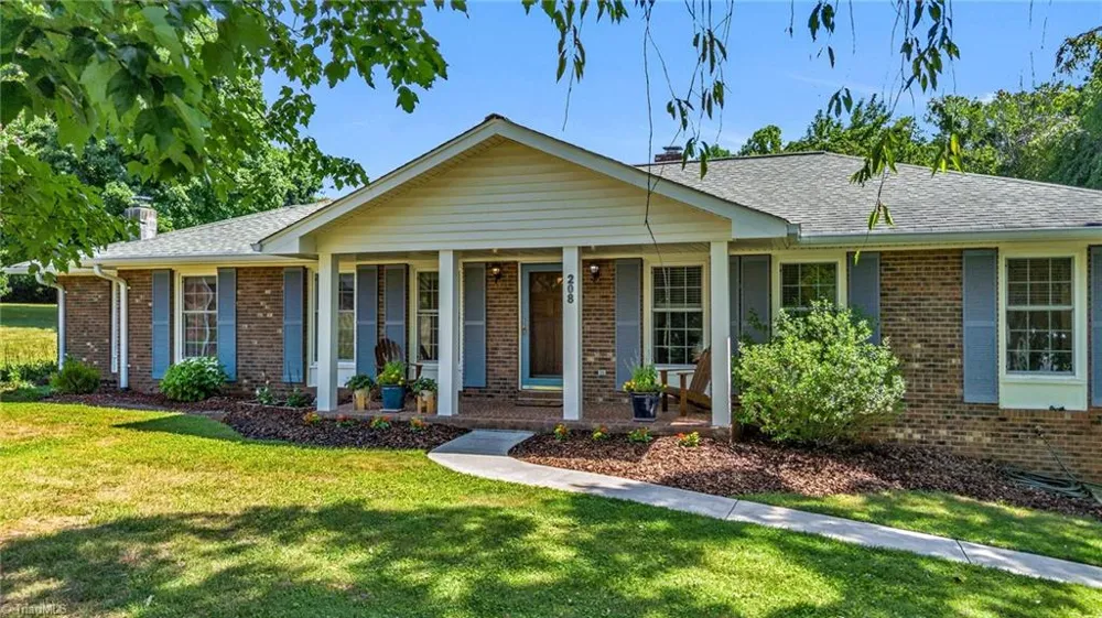 208 Raven Green Street Wilkesboro, NC 28697