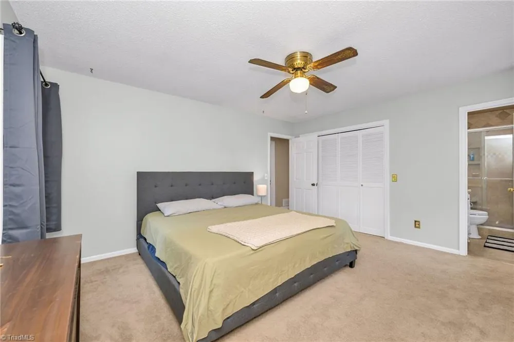 208 Raven Green Street Wilkesboro, NC 28697