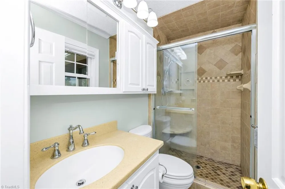 208 Raven Green Street Wilkesboro, NC 28697