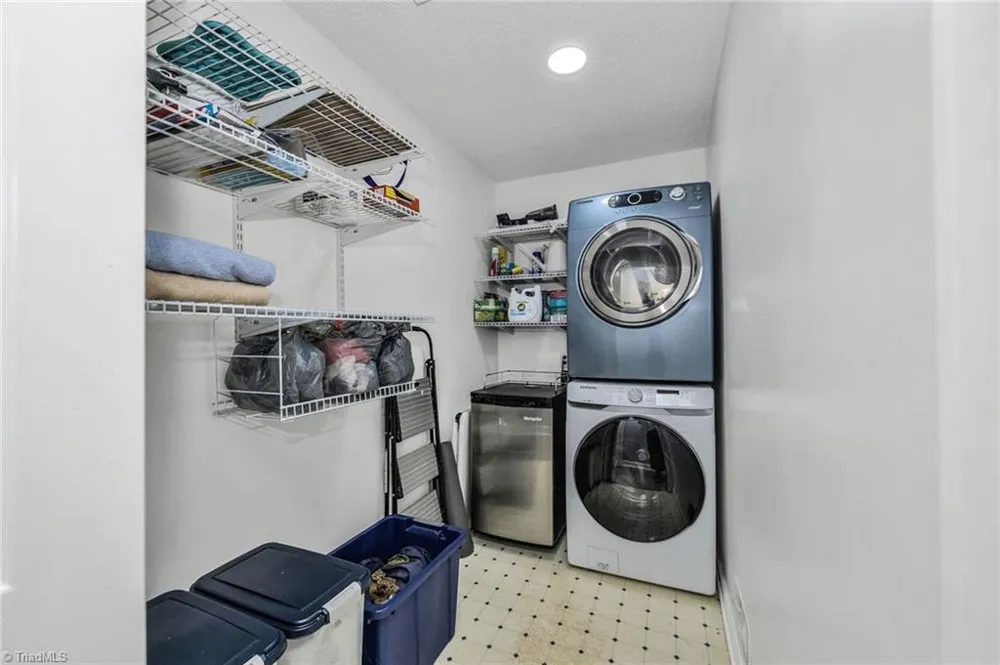 208 Raven Green Street Wilkesboro, NC 28697