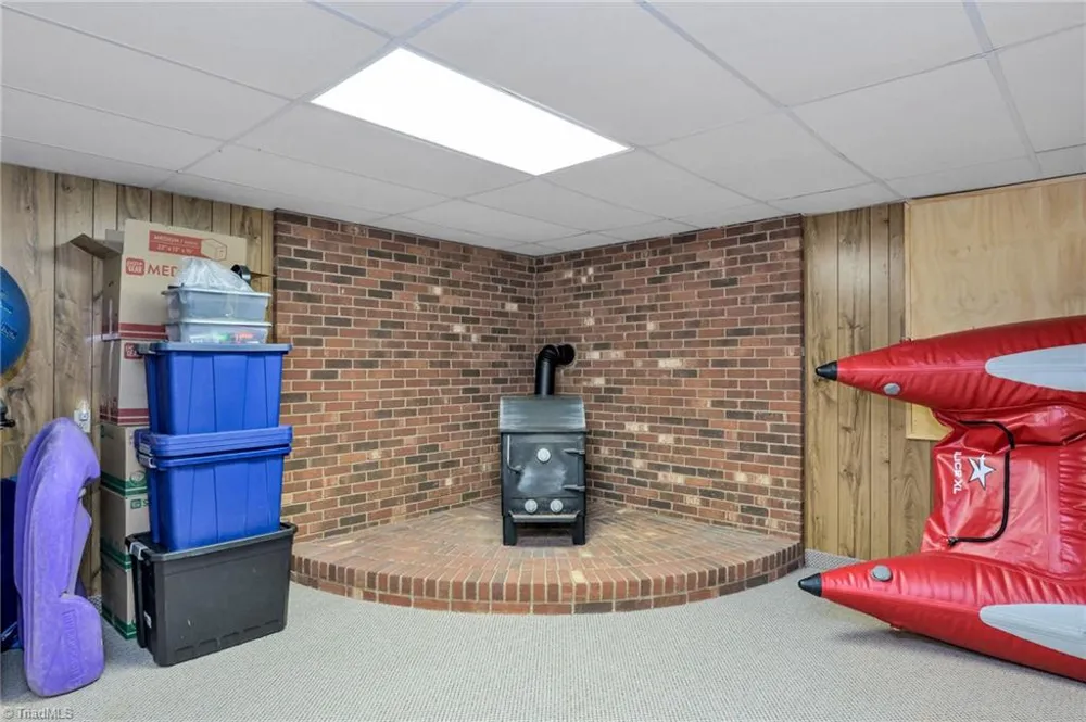 208 Raven Green Street Wilkesboro, NC 28697