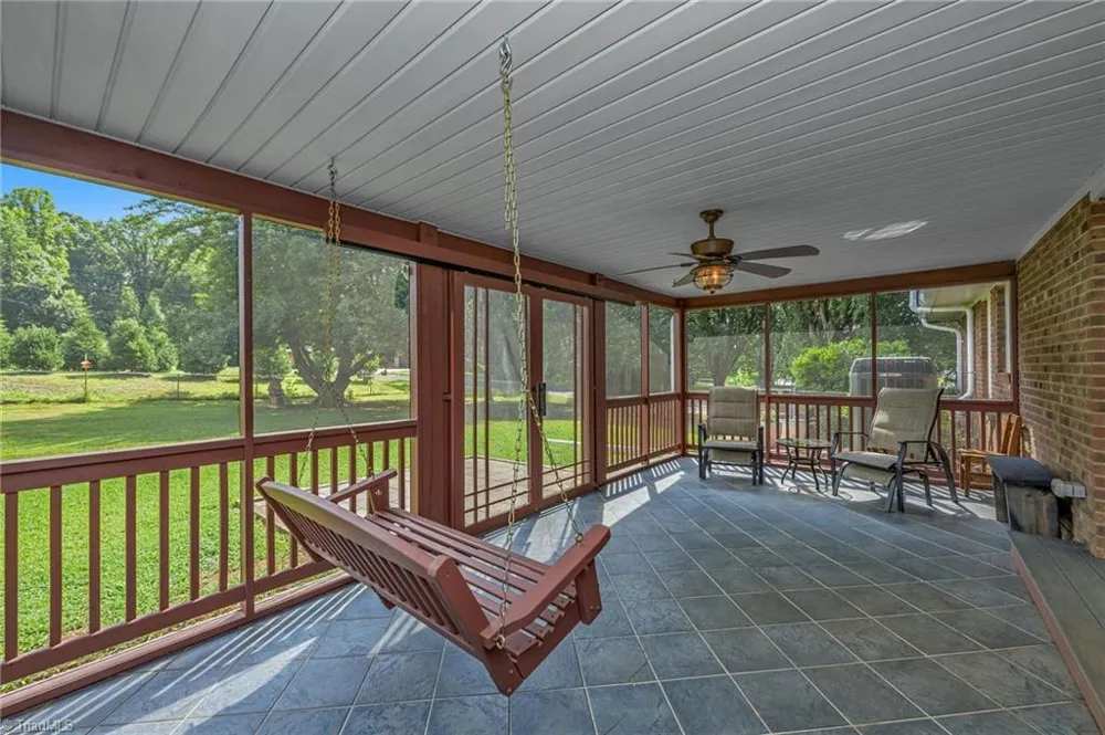 208 Raven Green Street Wilkesboro, NC 28697
