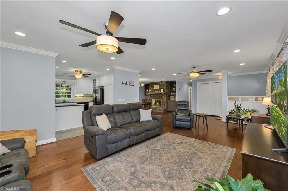 208 Raven Green Street Wilkesboro, NC 28697