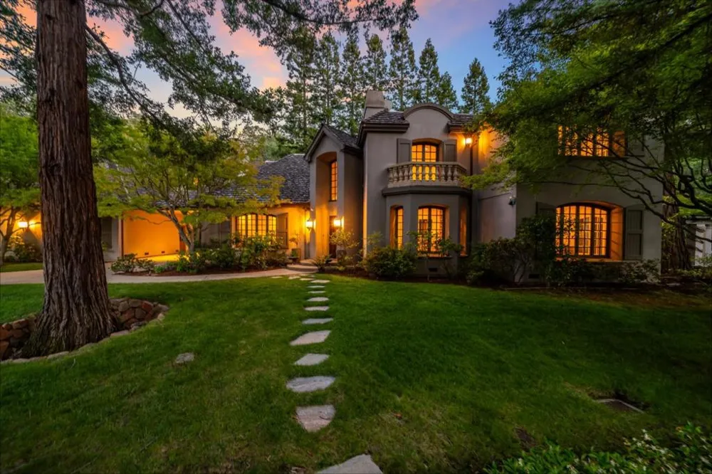 24970 Okeefe Lane Los Altos Hills, CA 94022