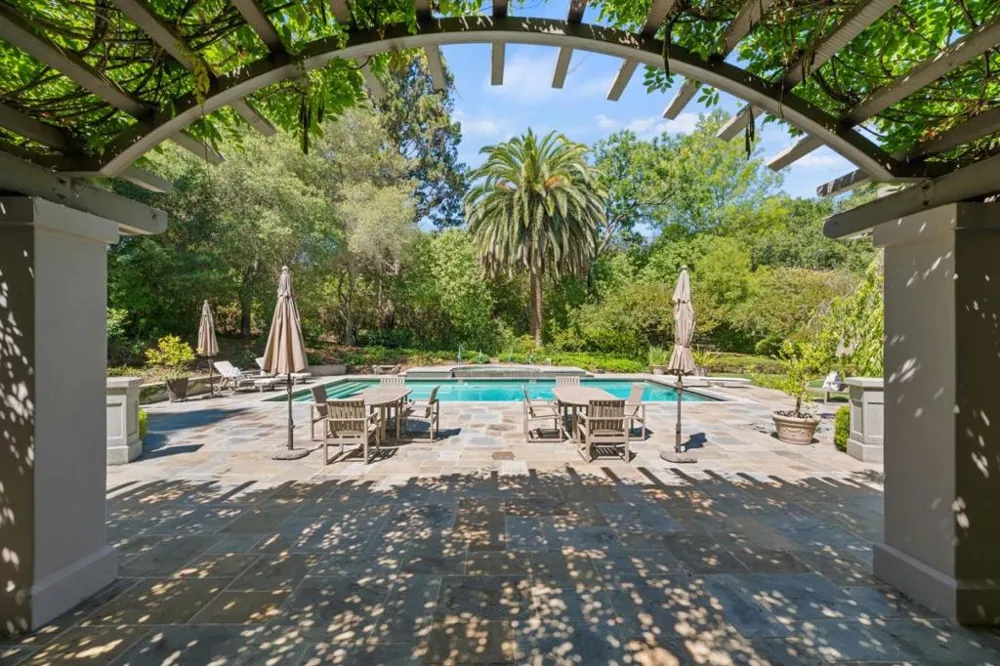 24970 Okeefe Lane Los Altos Hills, CA 94022