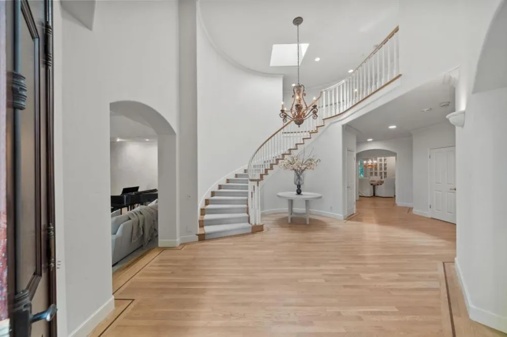 24970 Okeefe Lane Los Altos Hills, CA 94022