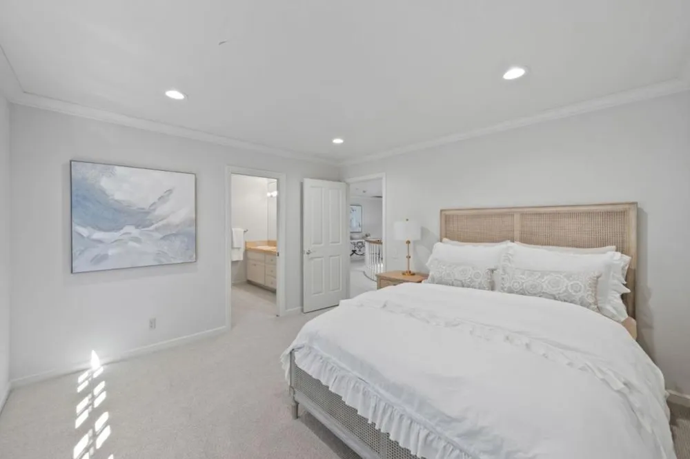 24970 Okeefe Lane Los Altos Hills, CA 94022