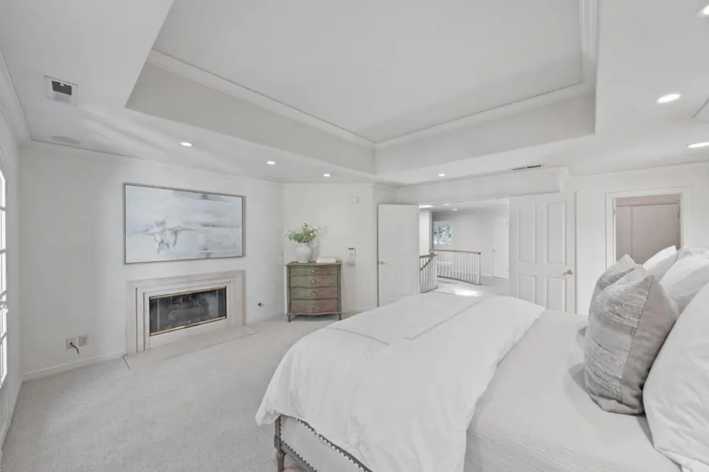 24970 Okeefe Lane Los Altos Hills, CA 94022