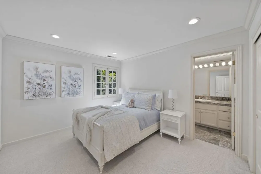 24970 Okeefe Lane Los Altos Hills, CA 94022