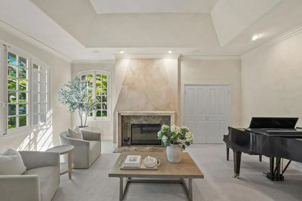 24970 Okeefe Lane Los Altos Hills, CA 94022