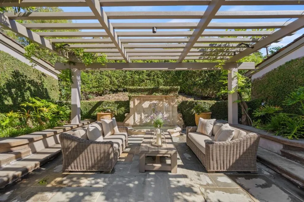 24970 Okeefe Lane Los Altos Hills, CA 94022