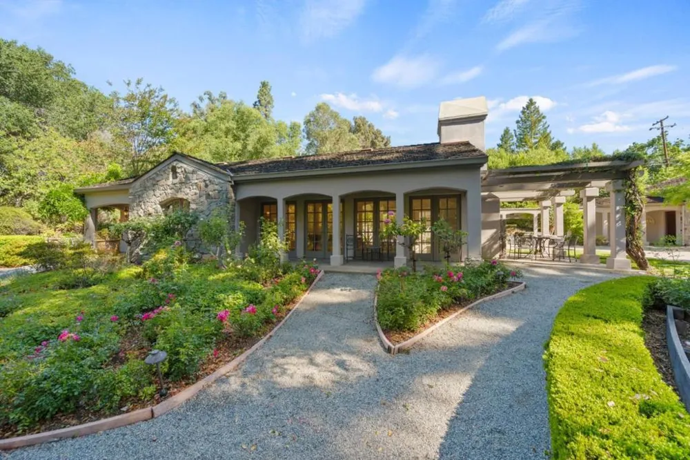24970 Okeefe Lane Los Altos Hills, CA 94022