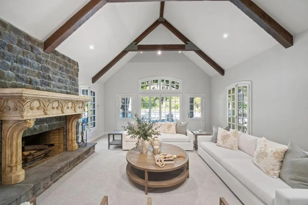 24970 Okeefe Lane Los Altos Hills, CA 94022
