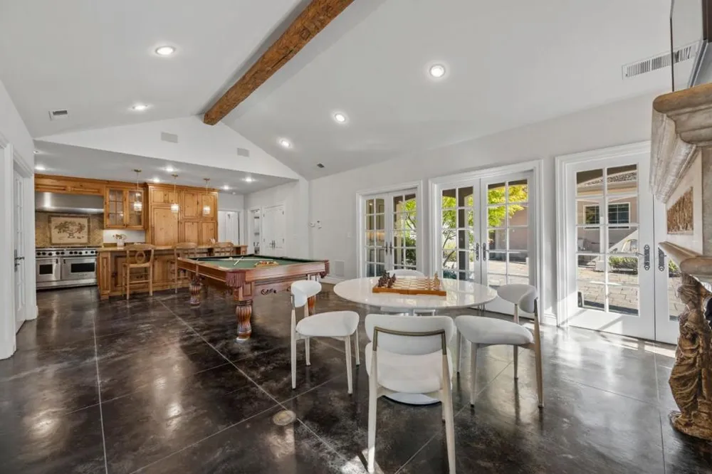 24970 Okeefe Lane Los Altos Hills, CA 94022
