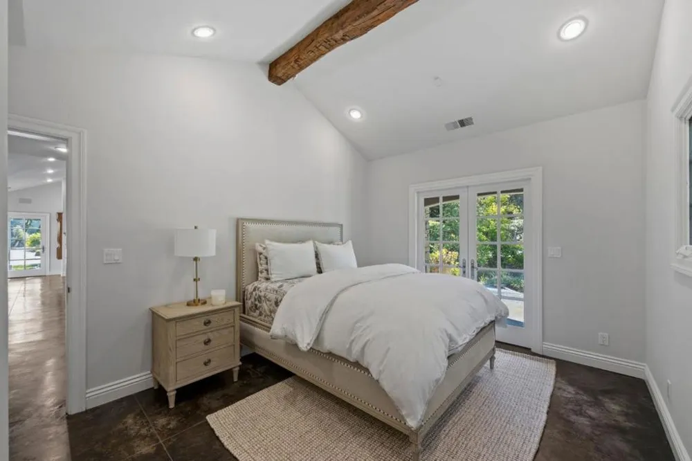 24970 Okeefe Lane Los Altos Hills, CA 94022