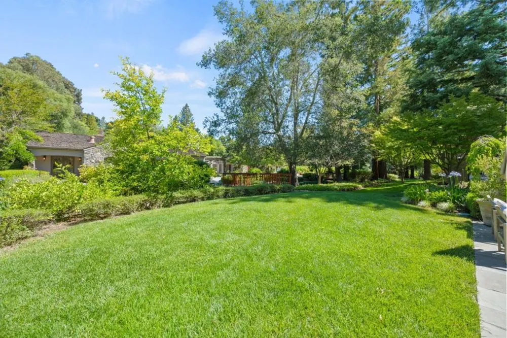 24970 Okeefe Lane Los Altos Hills, CA 94022