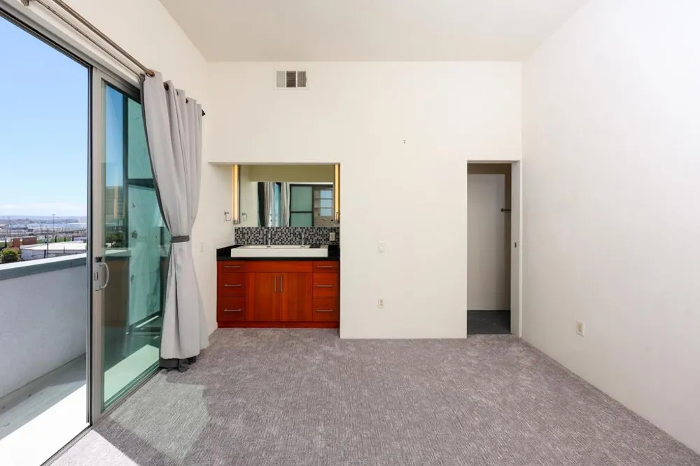 1716 National San Diego, CA 92113