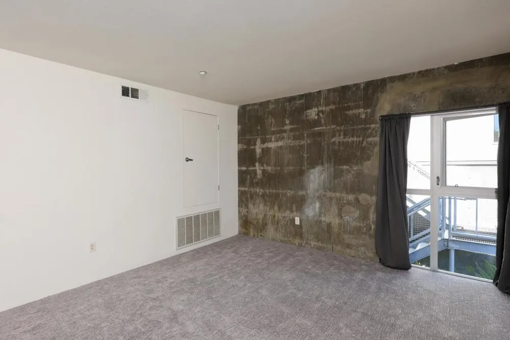 1716 National San Diego, CA 92113