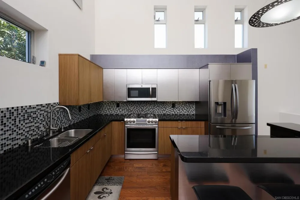 1716 National San Diego, CA 92113