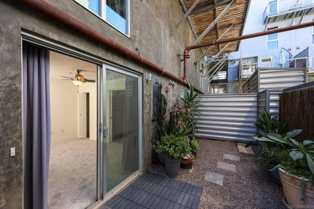 1716 National San Diego, CA 92113