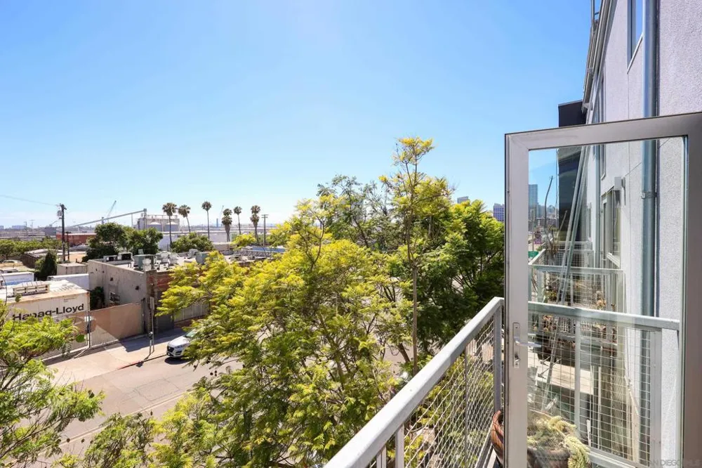 1716 National San Diego, CA 92113