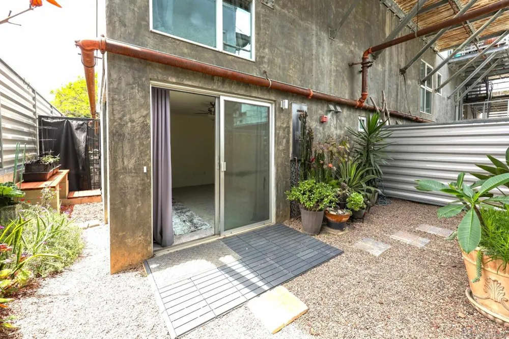 1716 National San Diego, CA 92113