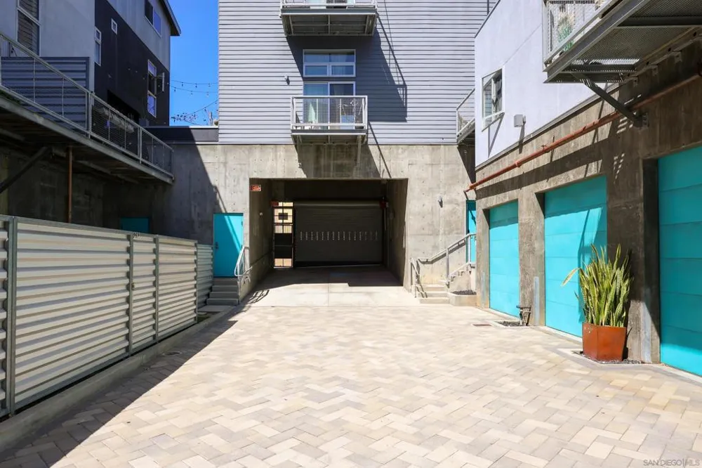 1716 National San Diego, CA 92113
