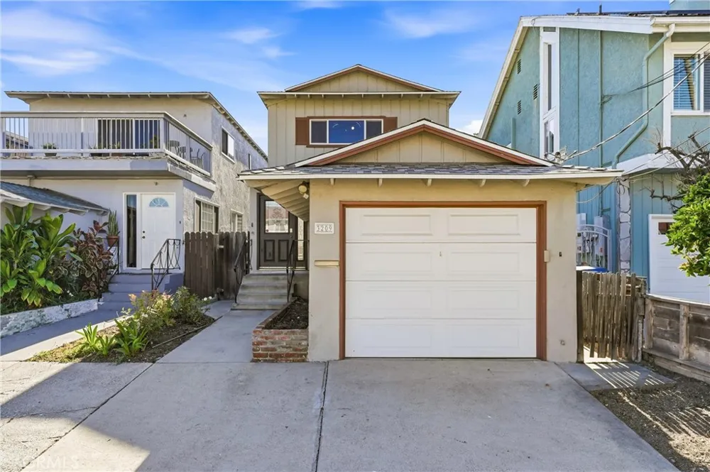 3209 S Pacific Avenue San Pedro, CA 90731