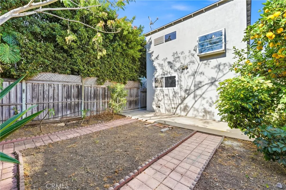 3209 S Pacific Avenue San Pedro, CA 90731