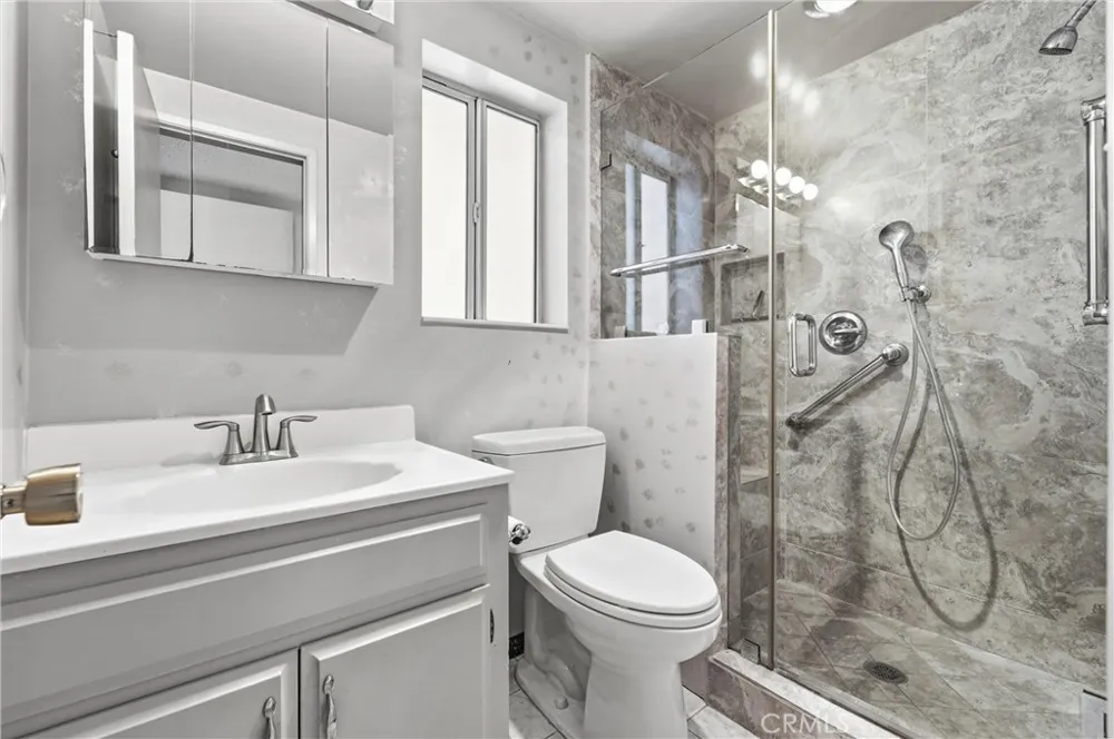 3209 S Pacific Avenue San Pedro, CA 90731