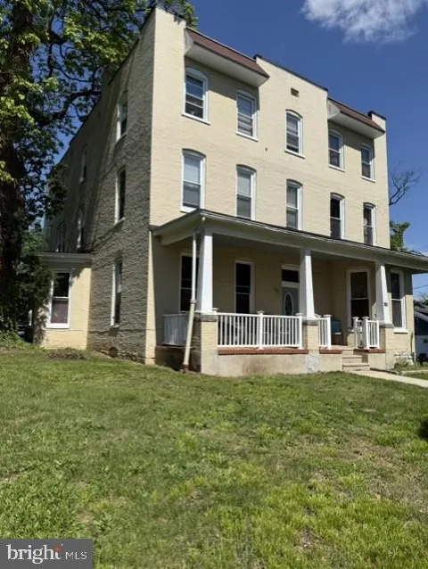 601 HIGHLAND WAY