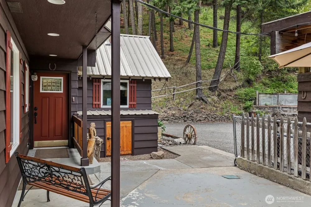 170 Deer Cove Lane Naches, WA 98937