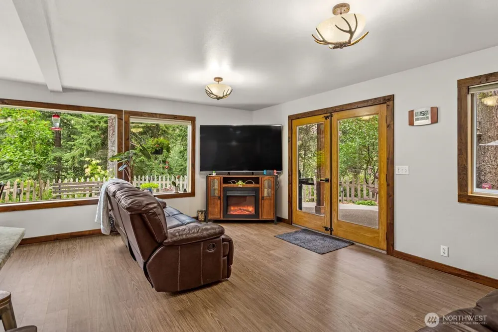 170 Deer Cove Lane Naches, WA 98937