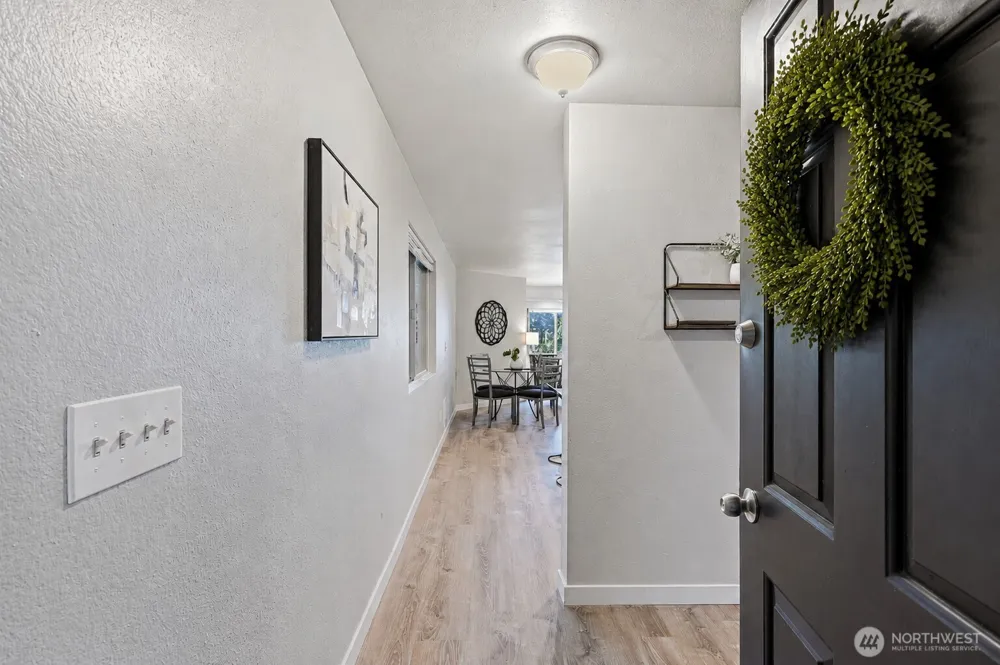 12543 NE 23rd Place #D1 Bellevue, WA 98005