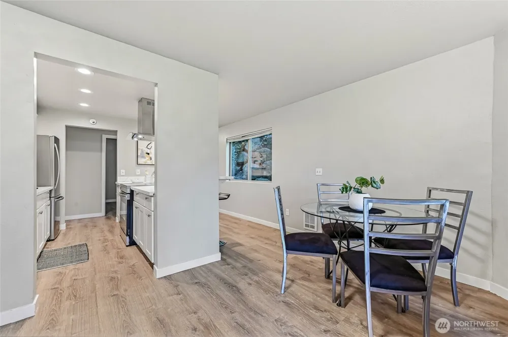 12543 NE 23rd Place #D1 Bellevue, WA 98005