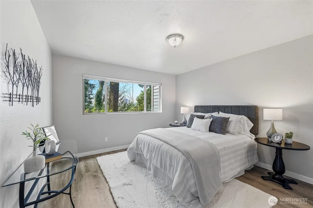12543 NE 23rd Place #D1 Bellevue, WA 98005