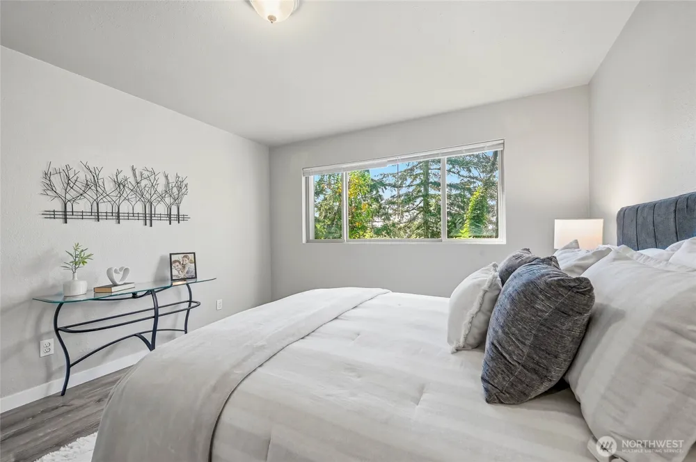 12543 NE 23rd Place #D1 Bellevue, WA 98005