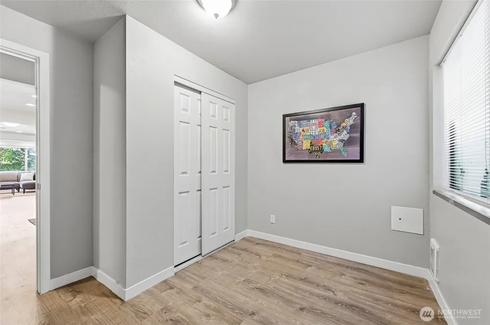 12543 NE 23rd Place #D1 Bellevue, WA 98005