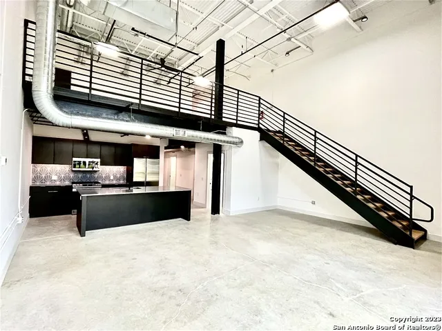 215 Coca Cola Pl Unit 302 San Antonio, TX 78219
