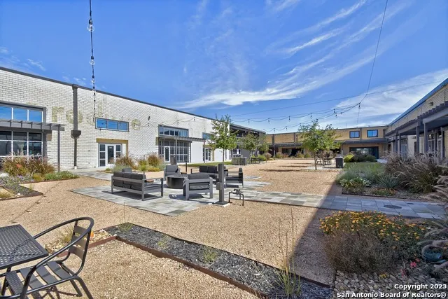215 Coca Cola Pl Unit 302 San Antonio, TX 78219