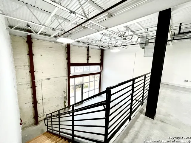 215 Coca Cola Pl Unit 302 San Antonio, TX 78219