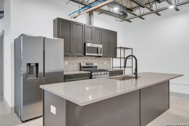 215 COCA COLA PL Unit 307 San Antonio, TX 78219