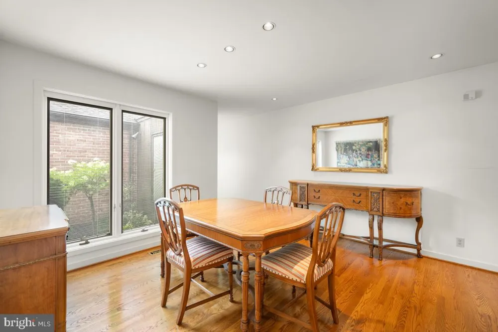 109 DOWNS DRIVE Wilmington, DE 19807