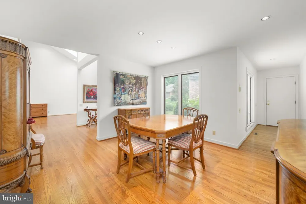 109 DOWNS DRIVE Wilmington, DE 19807