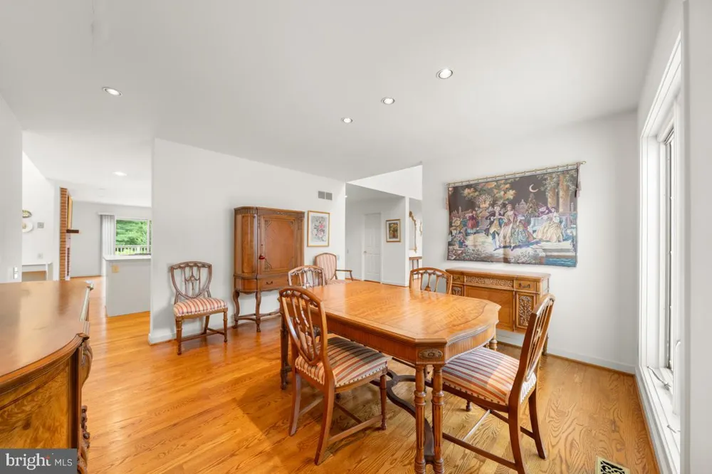 109 DOWNS DRIVE Wilmington, DE 19807